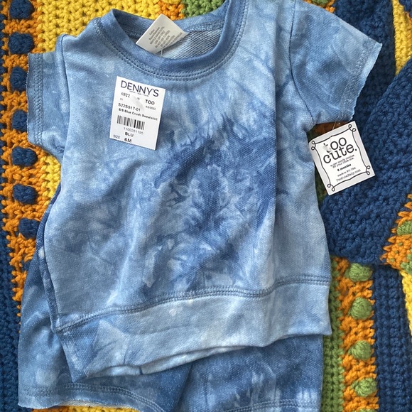 Too Cute and Noomie lot, NWT, shirt and shorts, romper, 6 months, blue, stars - Picture 3 of 3